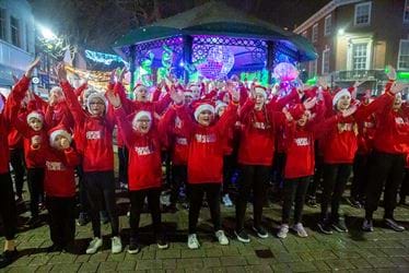 Carnival of the Baubles brings thousands of people into the Town Centre